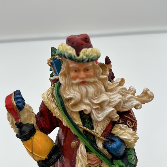 Holiday Expressions Santa Figurine. Vintage 1998 Resin Santa with Bag of Toys - Picture 11 of 16